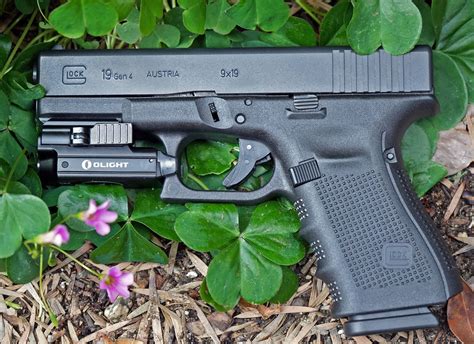 Glock 19 Gen 4 With Light