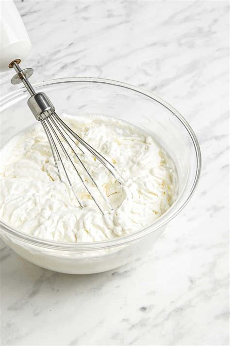 Whisking Method in Baking | When should you use it?