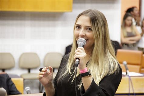 TATIANA LEMOS APRESENTA DOIS PROJETOS DE LEI Câmara Municipal de Goiânia