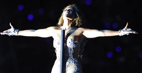 Jennifer Lopez’s Pole Dance at Super Bowl 2020 Was the Moment of the ...