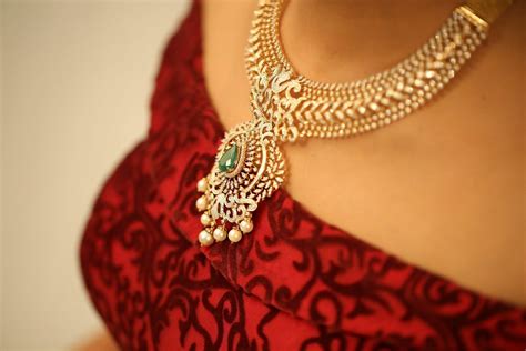 Pin By Anila Reddy On Diamond Jewelry Beaded Necklace Designs Bold