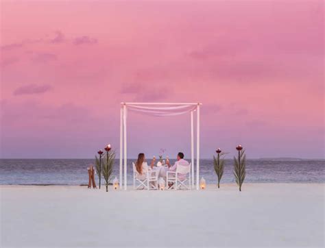 The Maldives Honeymoon resorts: Vakkaru - Maldives Magazine