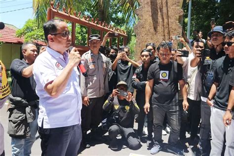 Demo Di Polda NTB Massa Desak Polisi Tangkap Bandar Narkoba Kelas