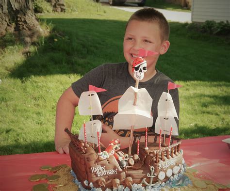 Suzy Homefaker Pirate Ship Cake