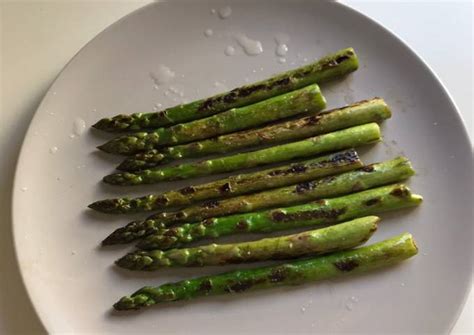 Espárragos trigueros a la plancha Receta de Ana Cookpad