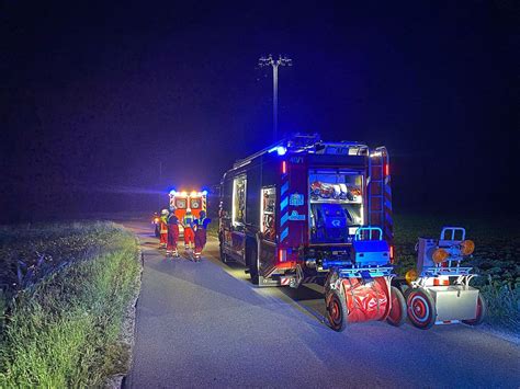 Auto überschlägt sich bei Unfall bei Saaldorf Surheim