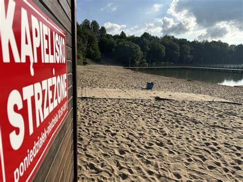 10 letni Timi utonął w jeziorze Na plaży płoną znicze Super Express