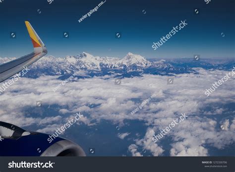 482 Mount Everest Flight Images, Stock Photos & Vectors | Shutterstock