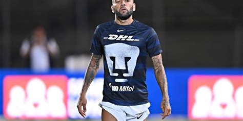 Dani Alves El Jugador Brasileño Cambió Su Versión De Los Hechos ¡sí