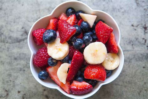 Berries And Banana Fruit Salad Recipe