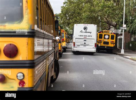 New york city school bus hi-res stock photography and images - Alamy