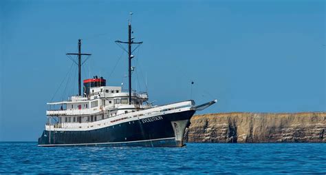 5 Terrific Small Ship Cruises For Touring The Galapagos Islands | Jetsetty