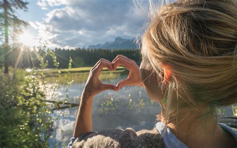 Heart Wisdom Tuning Into The Vibrations Of Your Heart Kripalu