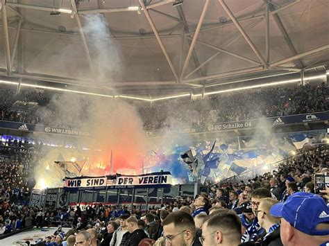 Auch Hertha BSC Ultras kündigen Fanmarsch an Faszination Fankurve