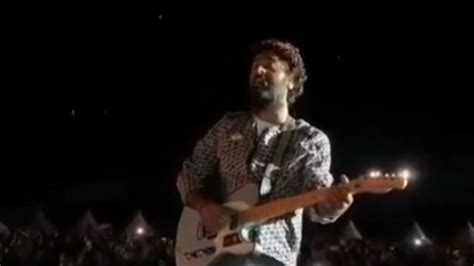 Live Concert Of Arijit Singh In Nepal Wearing Nepali Flag ️🙏🇳🇵🎶🎸 Youtube