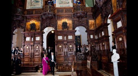 Ceremonie La Castelul Pele La O Sut Patruzeci De Ani De La