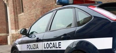 Abusi Malcostumi Segnalazioni Etc Condominio Murazzi La Polizia