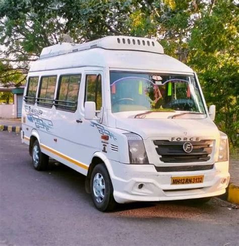 13 Seater Tempo Traveller Rental Service At Rs 25 Km In Pune ID