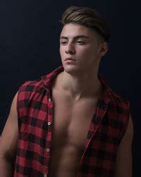 Photo Hot Arabic Men Page LPSG