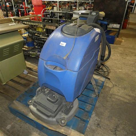 1 Numatic Floor Cleaning Machine Type TTB 4552 100S