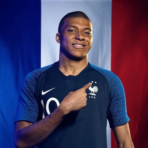 The Nike Jersey Of The France Team 2018 To Two Stars Worn By Kylian