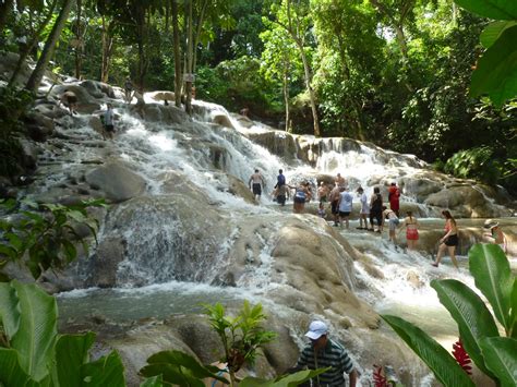 Photo-ops: Philatelic Photograph: Dunn's River Falls - Ocho Rios, Jamaica