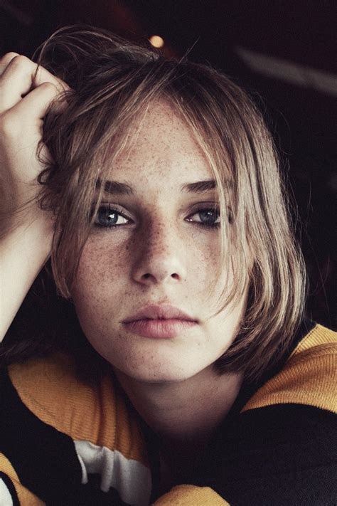 Maya Hawke Wallpapers Top Free Maya Hawke Backgrounds Wallpaperaccess