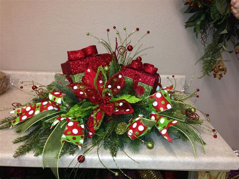 Fun Centerpiece Christmas Floral Arrangements Christmas Centerpieces