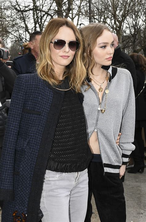 Photo Vanessa Paradis et sa fille Lily Rose Depp Arrivées au défilé