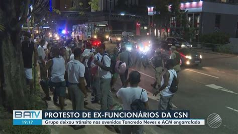 Ex Funcion Rios Da Csn Protestam Em Frente Ao Mp Ba E Fazem Ato Na