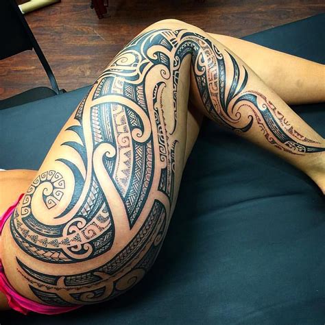 Something big...... Maori Tattoos, Maori Tattoo Frau, Tattoos Bein ...