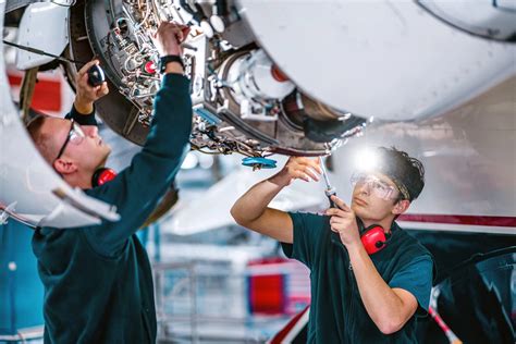 Is Aviation Mechanic A Good Career